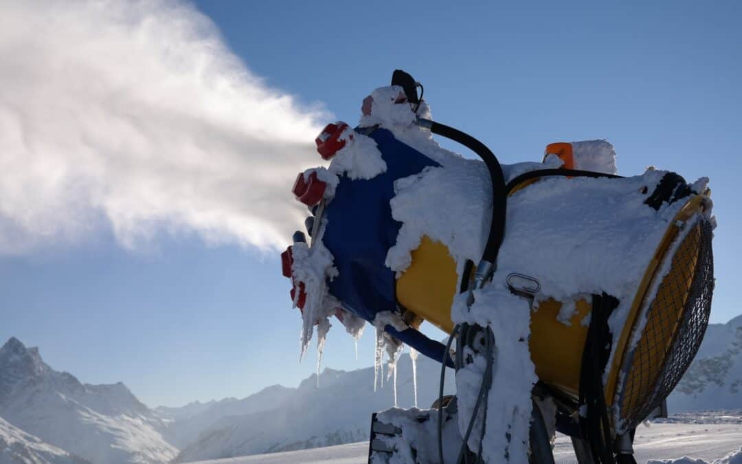 Blick unter die Schneedecke: Wie der Wintertourismus alpine Landschaften zerstört