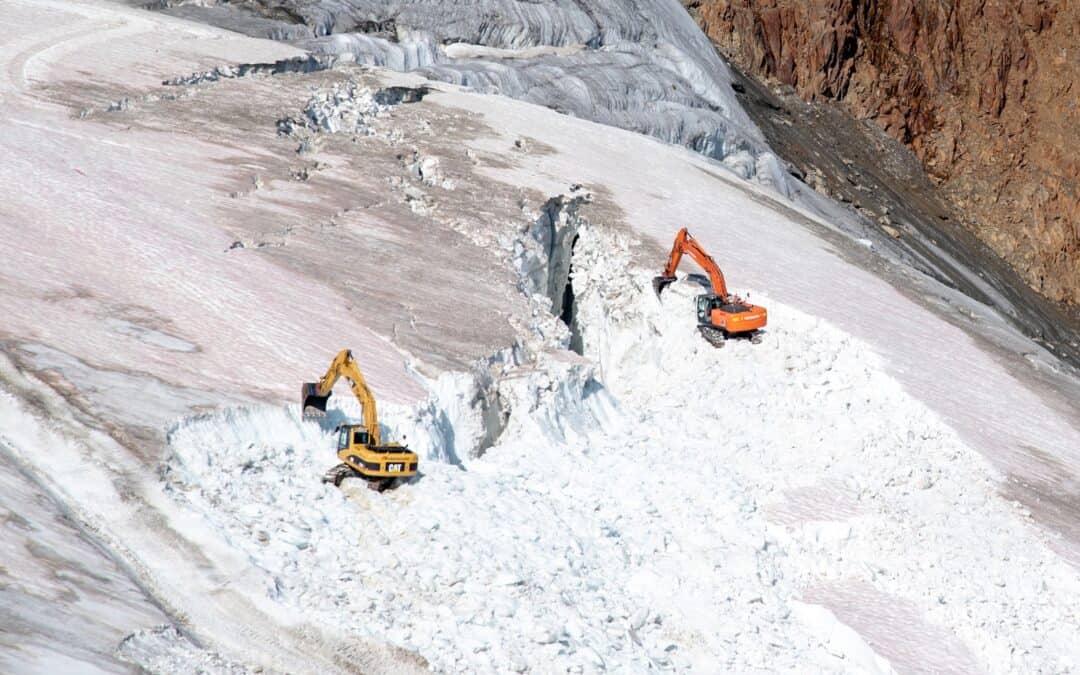 Neue Bilder zeigen den Ausbauwahn des Wintertourismus. WWF fordert Gletscherschutz ohne Ausnahmen