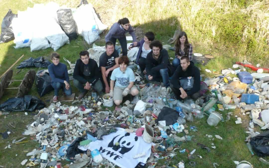 Danube-Clean-Up-Day: WWF Jugendgruppe räumt die Donau auf