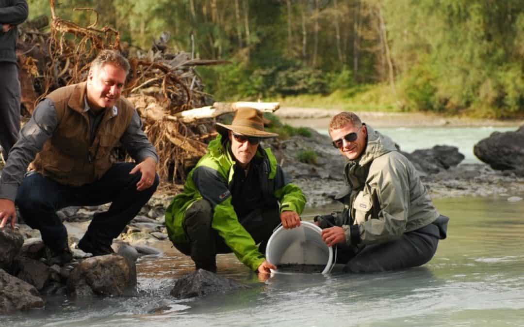 Toni Innauer, Fischer und WWF sorgen für mehr Artenvielfalt am Inn