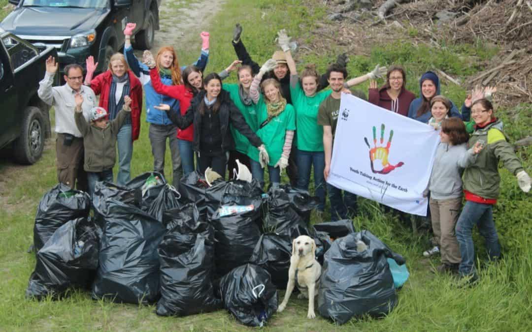 Danube-Clean-Up: WWF Jugendgruppe räumt die Donau auf