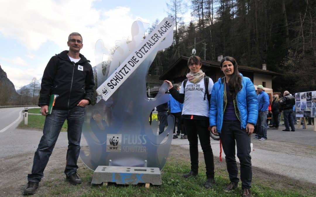 Aufschrei bei Demonstration im Ötztal: Hände weg von unserer Ache!