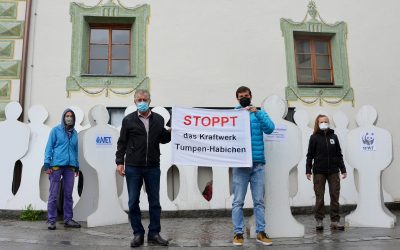 Demonstration gegen Skandal-Bau: 20.000 Stimmen fordern Aus für Wasserkraftwerk Tumpen-Habichen.