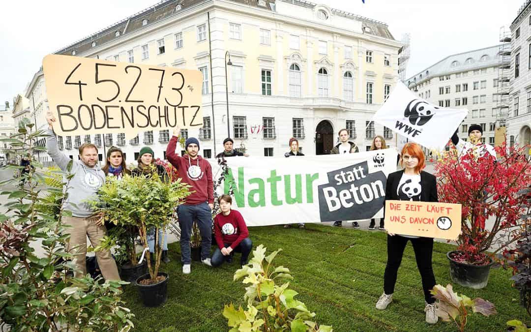 Video: WWF-Protestaktion für Bodenschutz